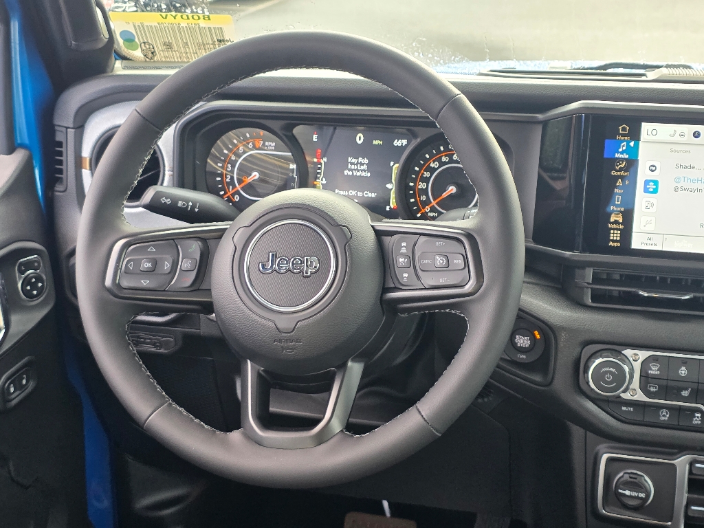 2025 Jeep Gladiator Sport photo 11
