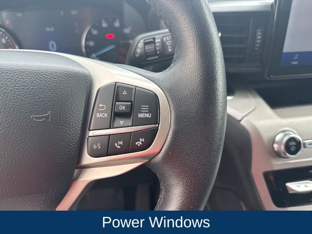 2023 Ford Explorer XLT photo 14