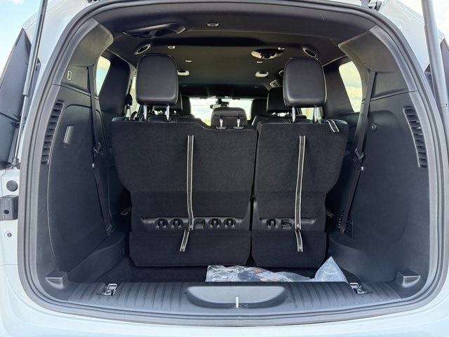 2026 Chrysler Pacifica photo 8