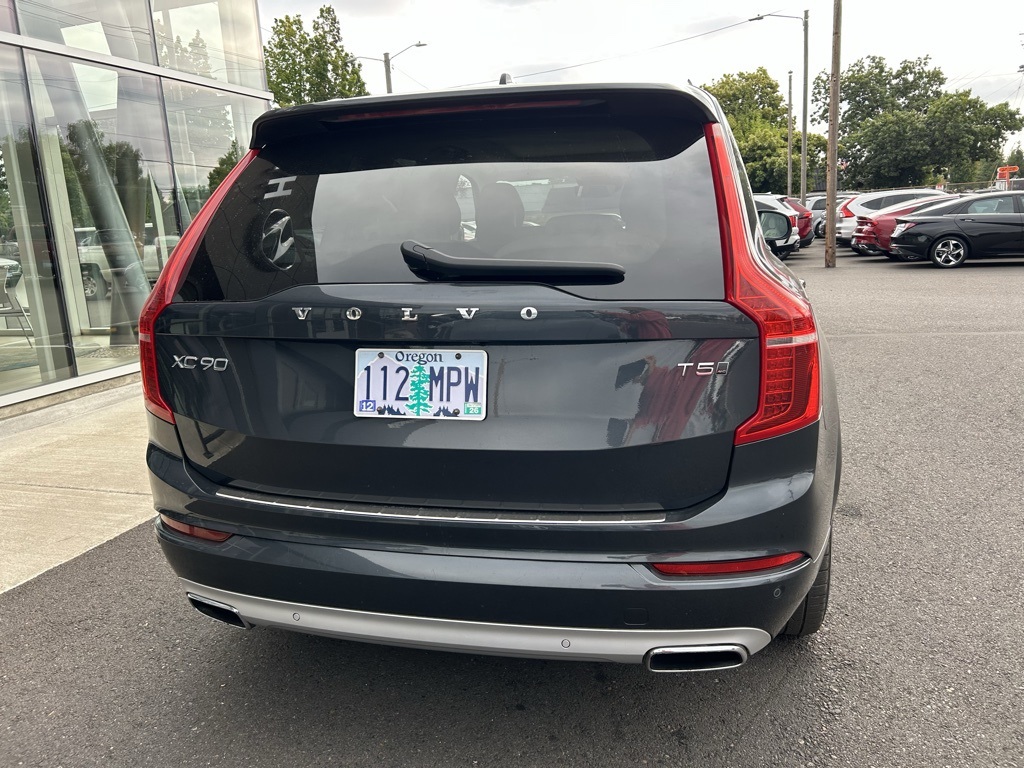 2021 Volvo XC90 T5 Momentum photo 4