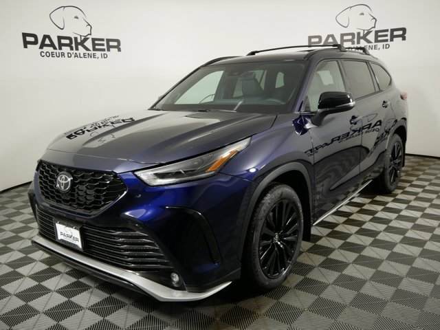 2026 Toyota Highlander XSE's photo