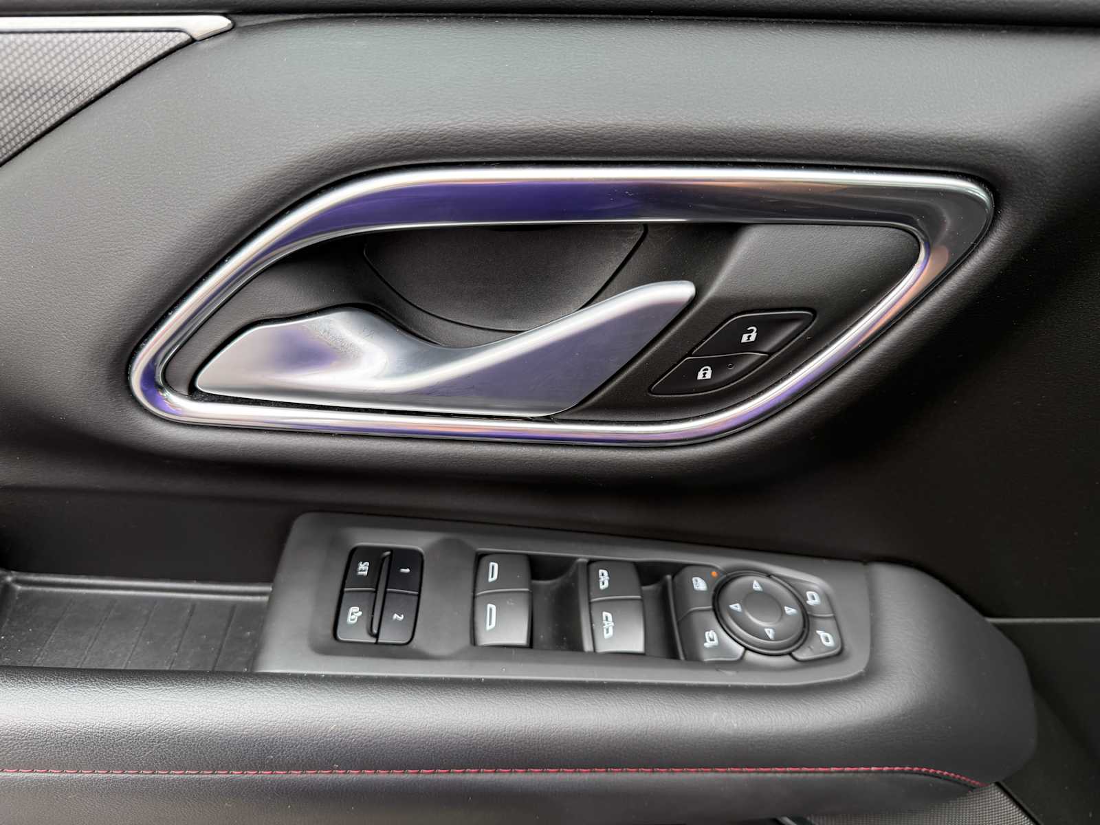 2022 Chevrolet Tahoe RST photo 13