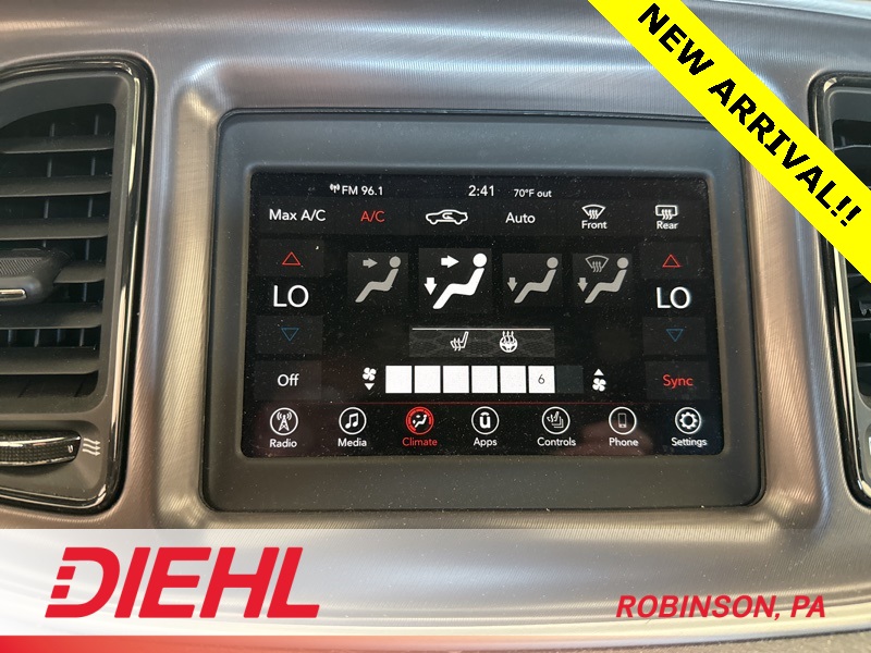 2022 Dodge Challenger SXT AWD photo 22