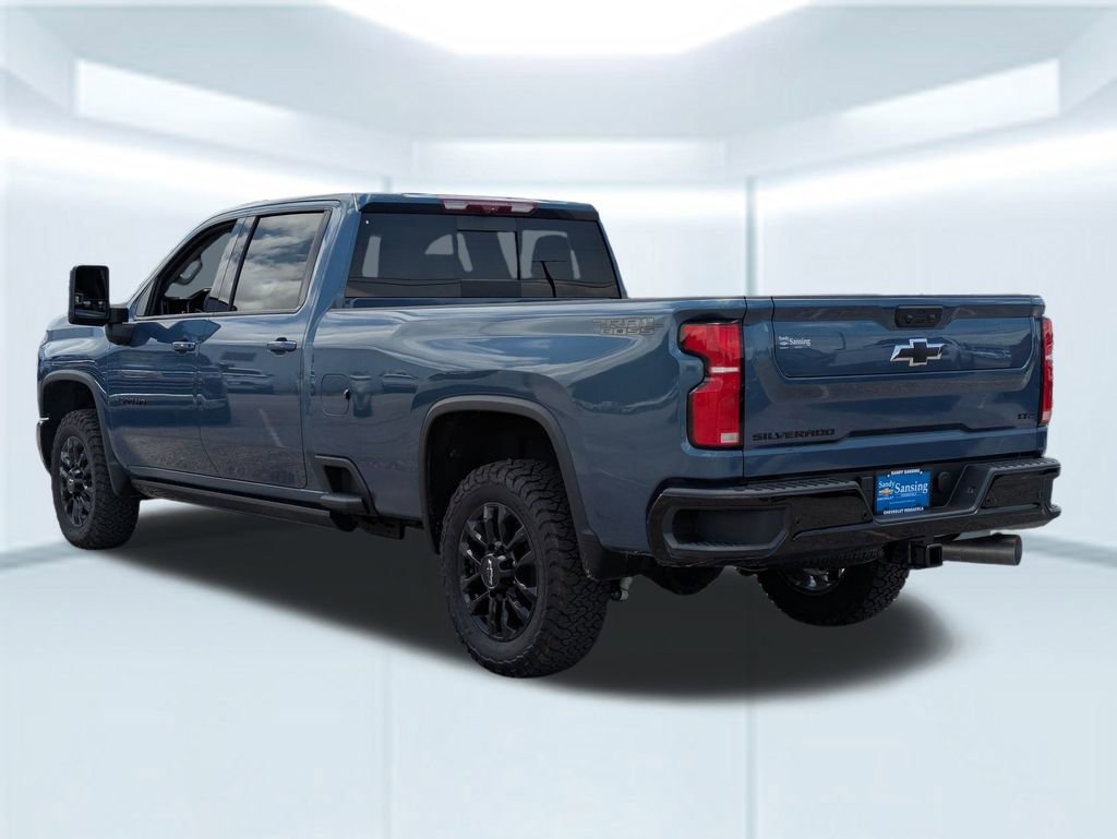 2025 Chevrolet Silverado 2500HD LTZ photo 3