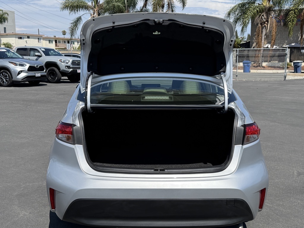 2024 Toyota Corolla LE photo 16