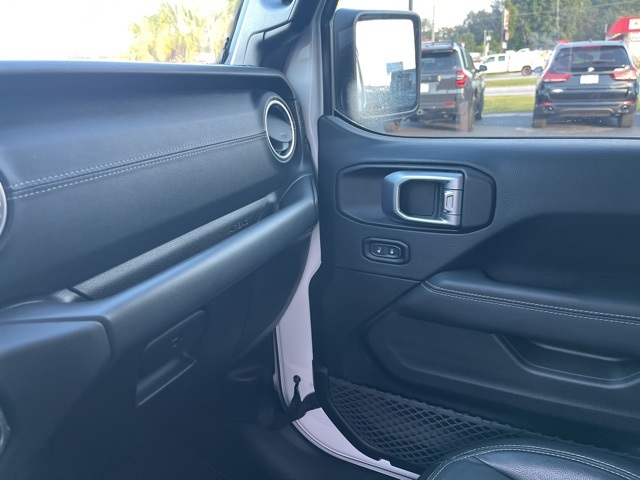 2018 Jeep Wrangler Unlimited Sahara photo 28