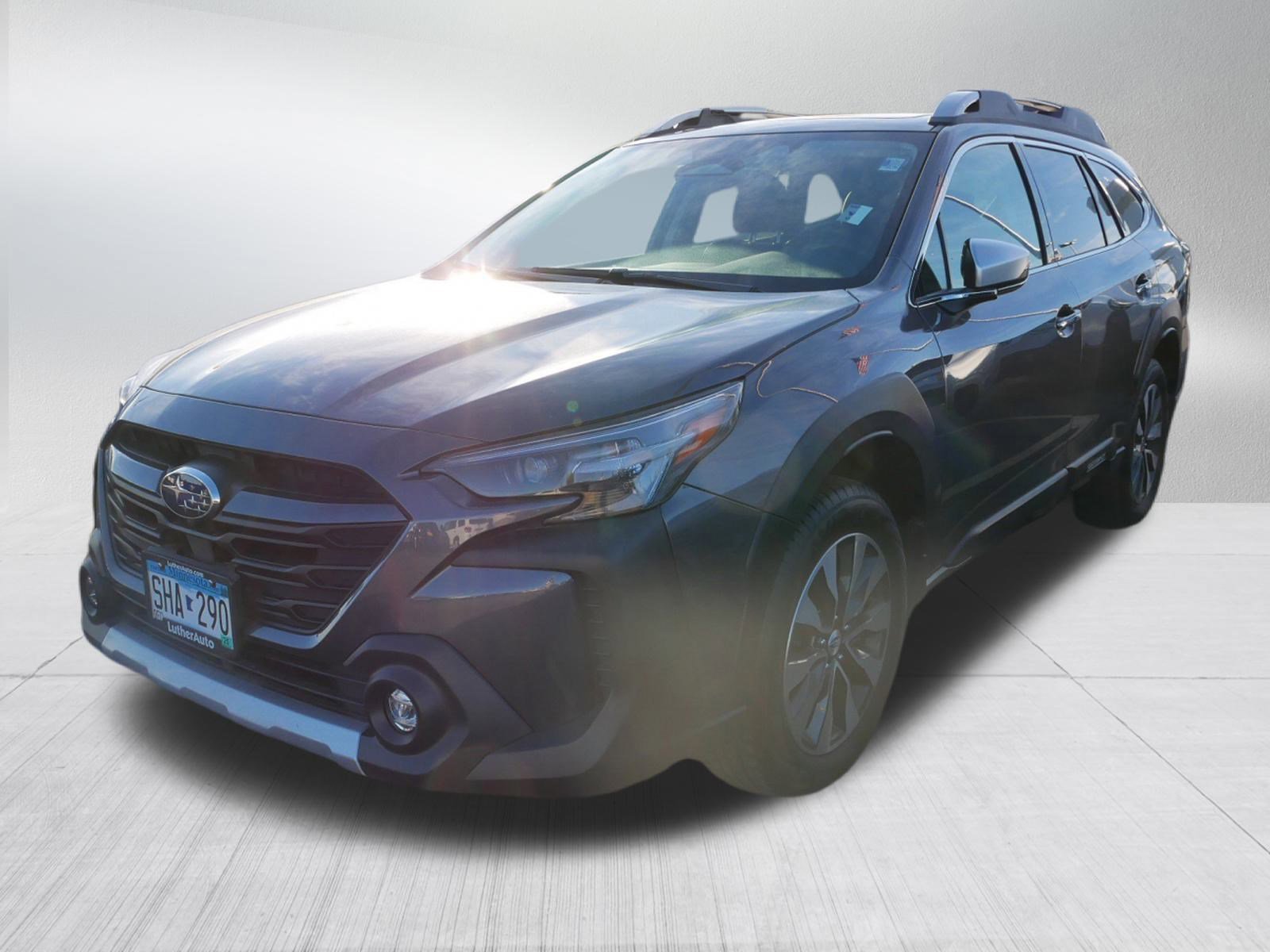2025 Subaru Outback Touring XT photo 3