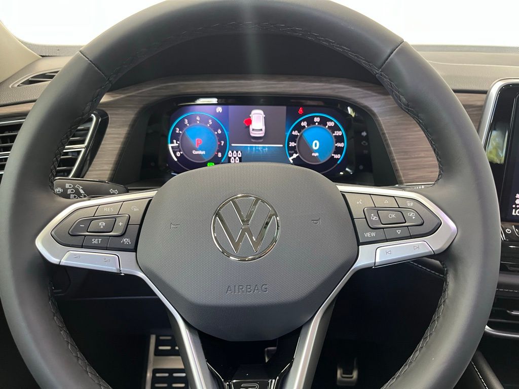 2025 Volkswagen Atlas SEL Premium R-Line photo 20