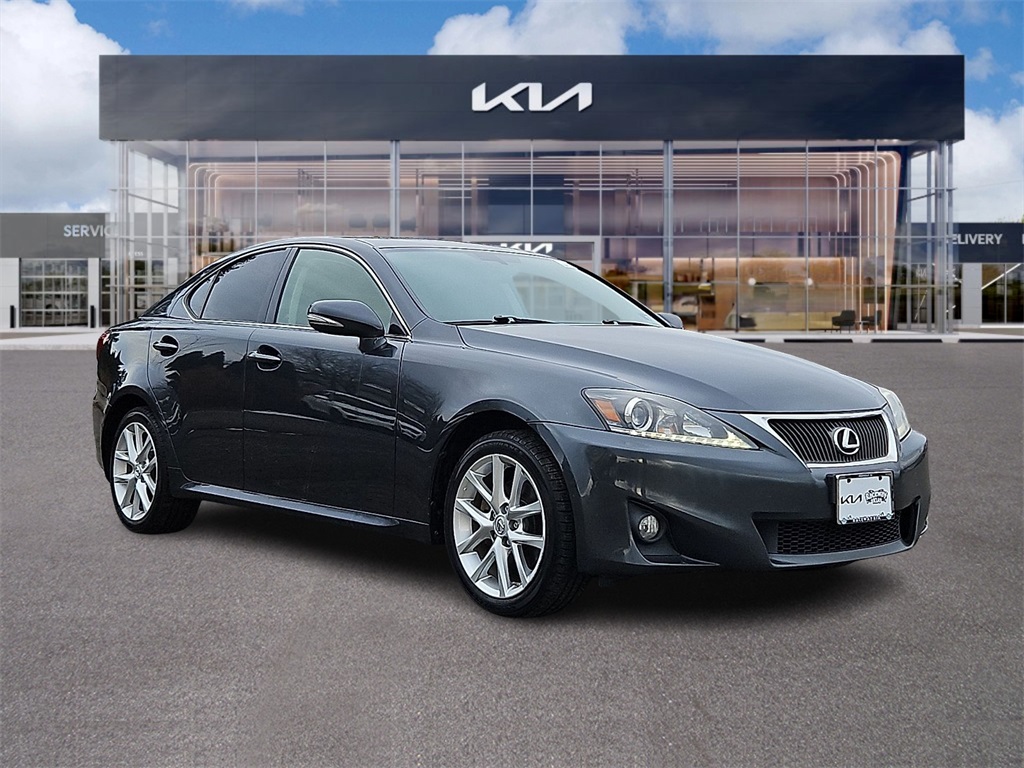 2011 Lexus IS 250's photo