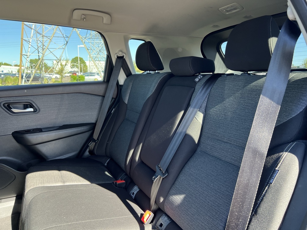 2023 Nissan Rogue SV photo 26