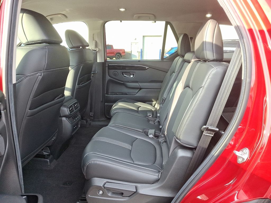 2024 Honda Pilot EX-L photo 10