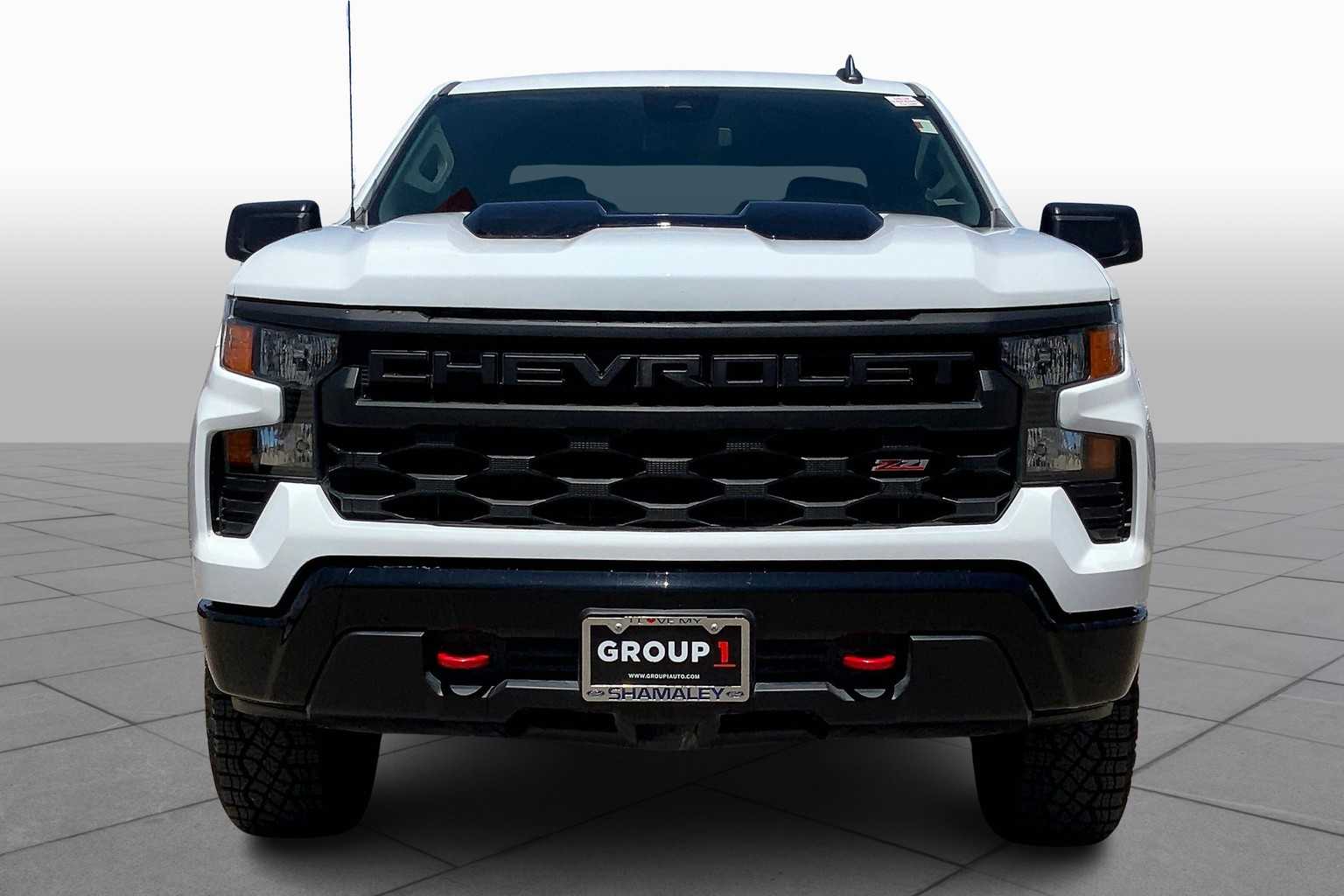 2024 Chevrolet Silverado 1500 Custom Trail Boss photo 3