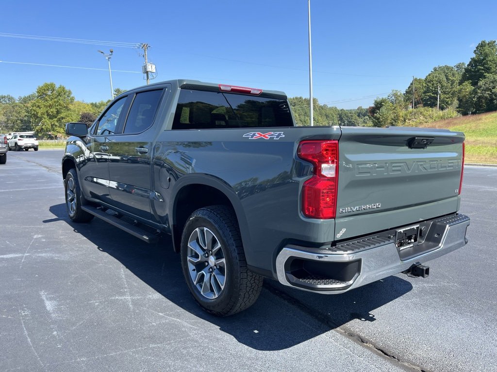 2025 Chevrolet Silverado 1500 LT photo 23