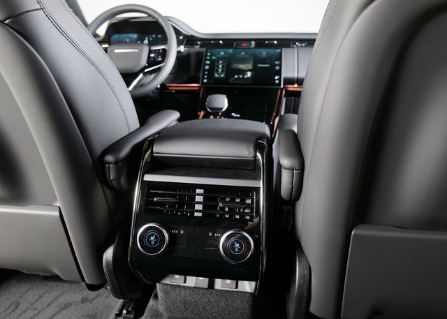 2025 Land Rover Range Rover Sport SE photo 12