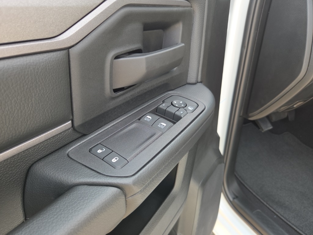 2026 Ram 3500 Tradesman photo 9