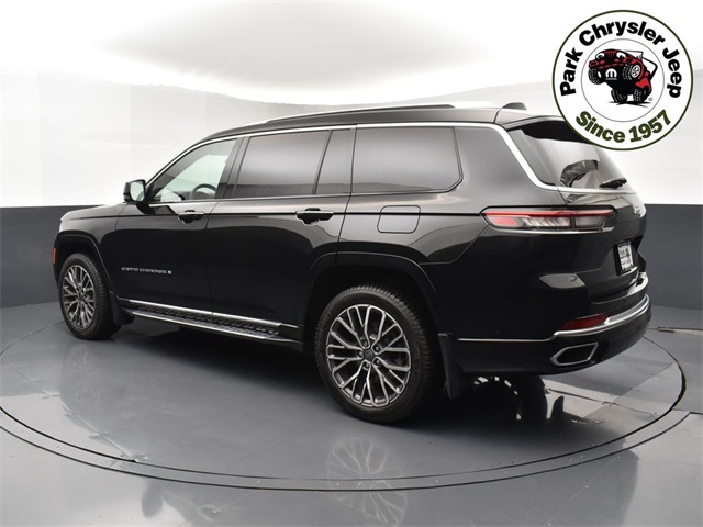 2022 Jeep Grand Cherokee L Summit photo 2