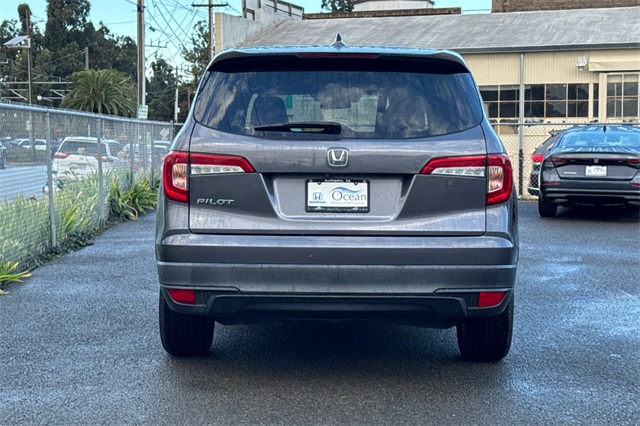 2020 Honda Pilot LX photo 4