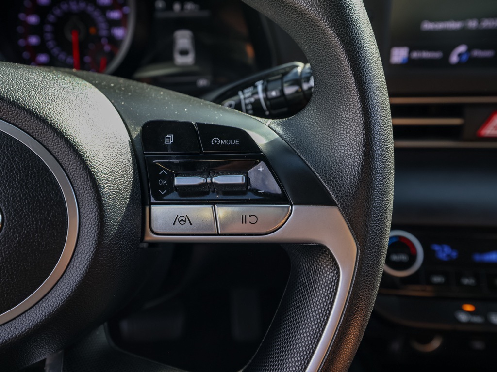 Used 2021 Black Hyundai SEL image 29