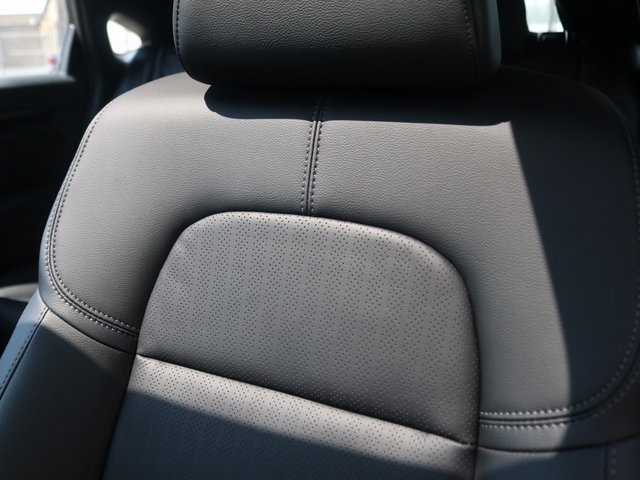 2026 Honda Civic Hatchback Hybrid Sport Touring photo 8