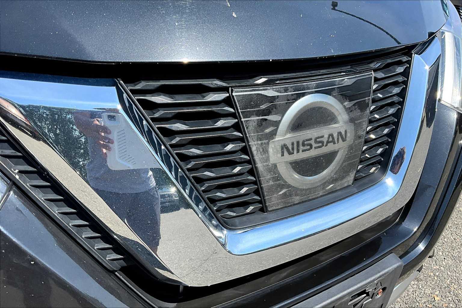 2017 Nissan Rogue SL photo 27