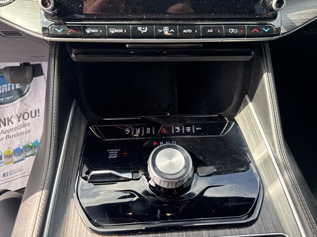 2024 Jeep Wagoneer Series II photo 15