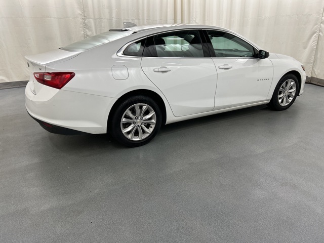 2023 Chevrolet Malibu 1LT photo 3