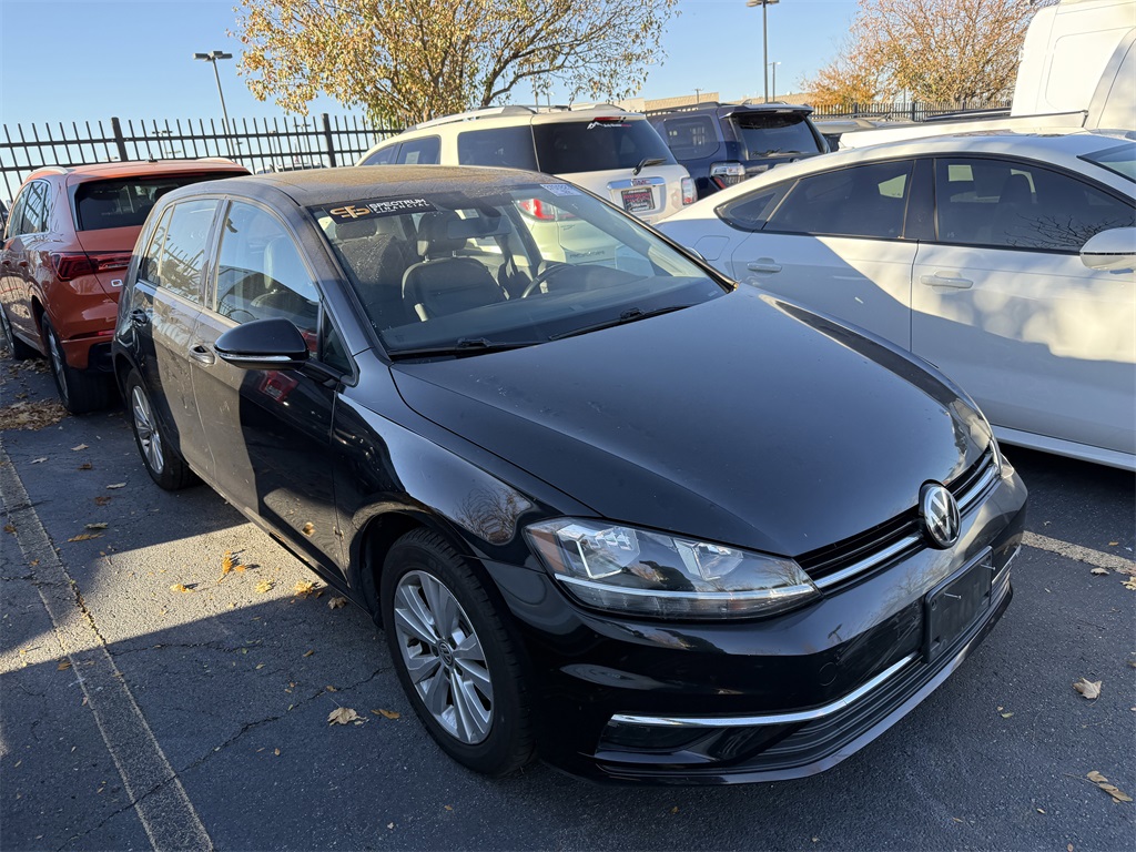 2018 Volkswagen Golf SE
