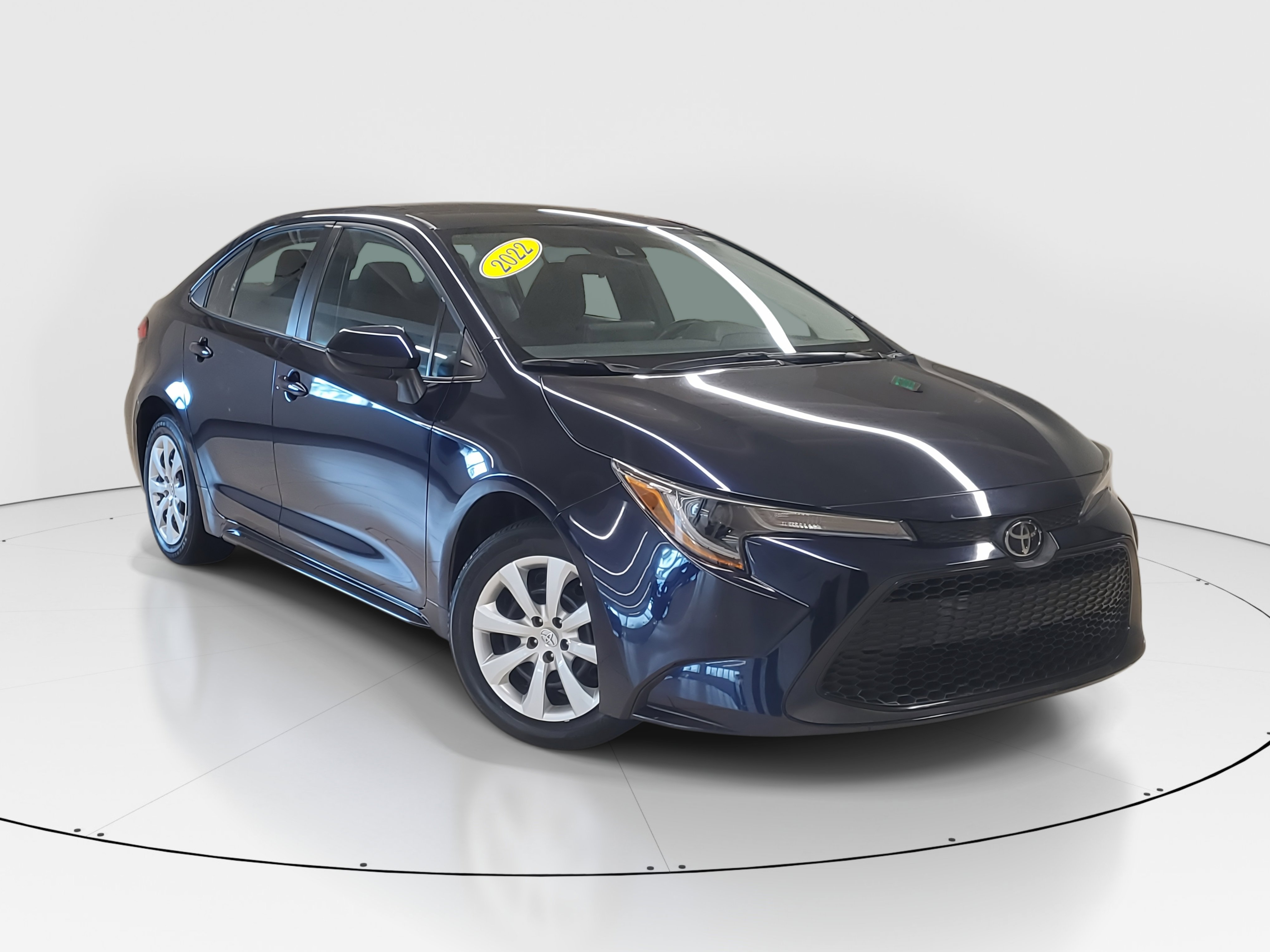 Used 2022 Toyota Corolla LE with VIN 5YFEPMAE6NP338888 for sale in Pinecrest, FL