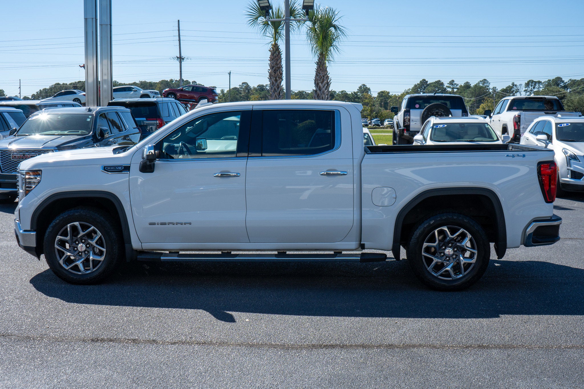 2022 Gmc Sierra 1500 SLT photo 2