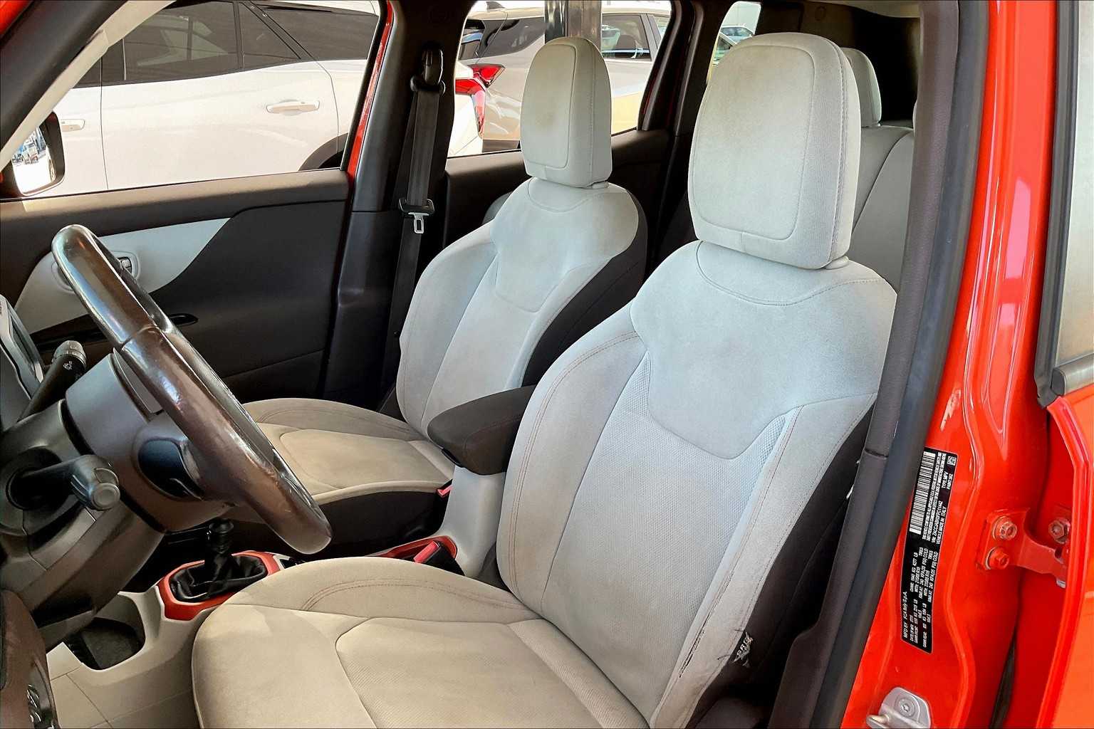 2015 Jeep Renegade Latitude photo 7