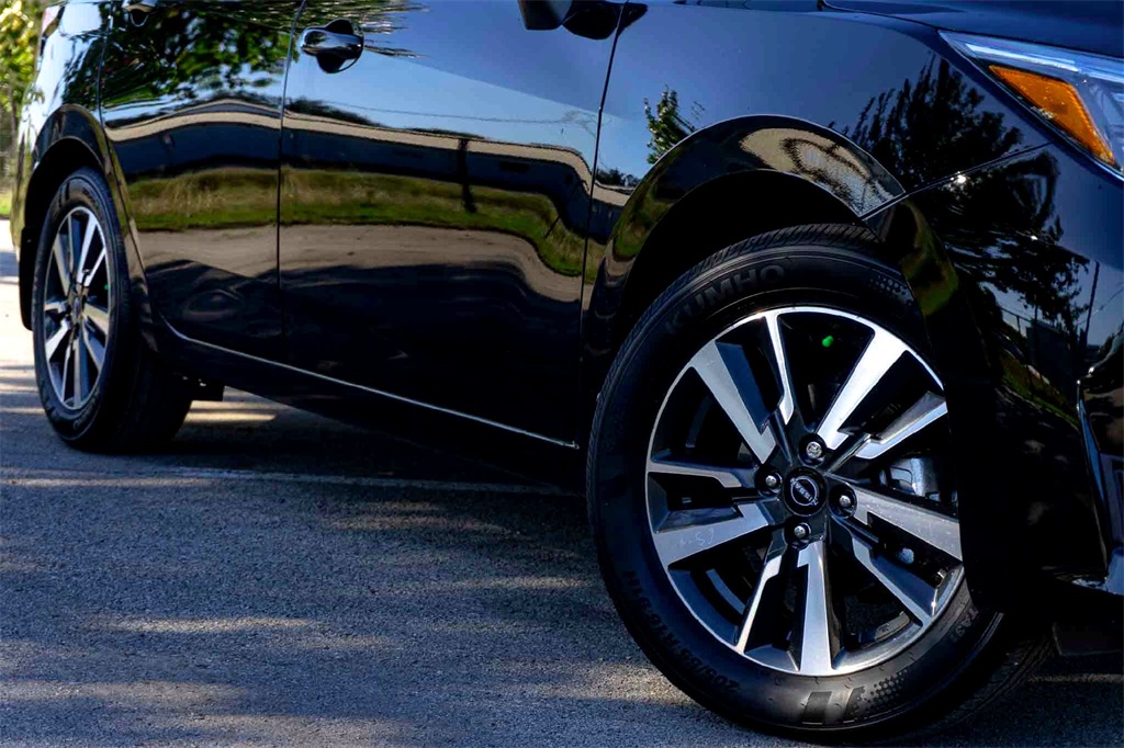 2025 Nissan Versa SV photo 2