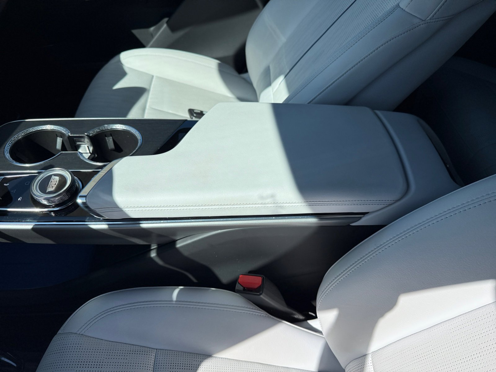 2024 Cadillac Lyriq Sport photo 14