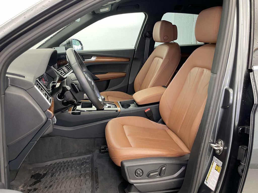 2023 Audi Q5 45 S line Premium photo 5