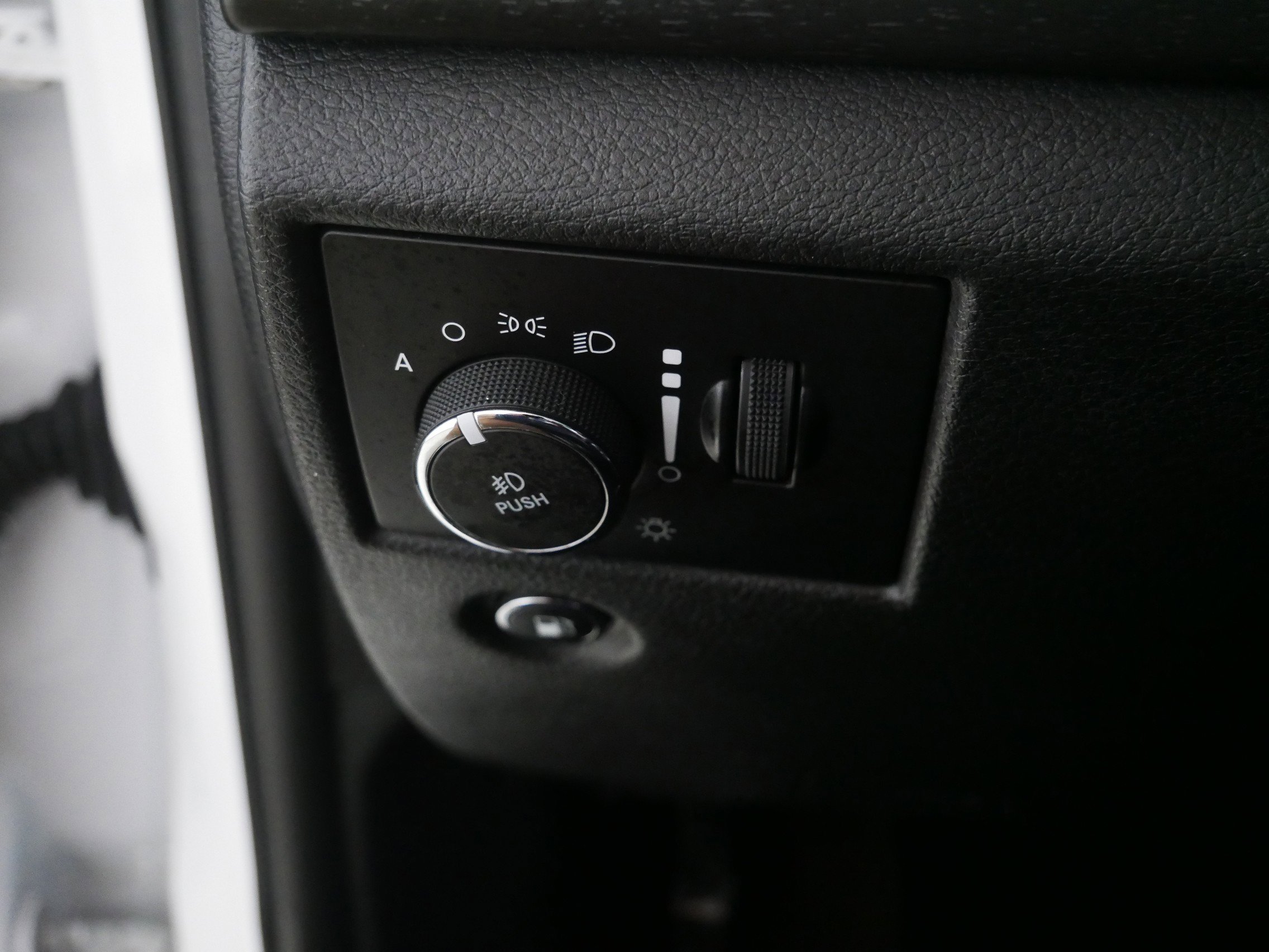 2017 Jeep Grand Cherokee Altitude photo 22