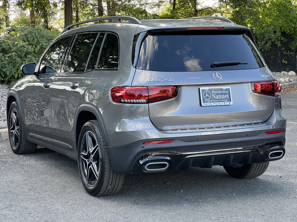 2022 Mercedes Benz GLB 250 4MATIC photo 3
