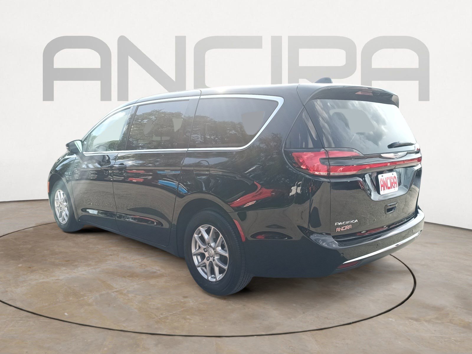2026 Chrysler Pacifica photo 8