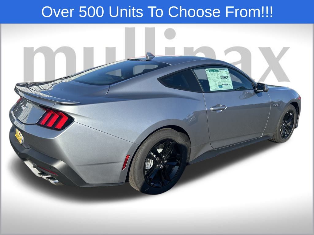 2025 Ford Mustang GT photo 3