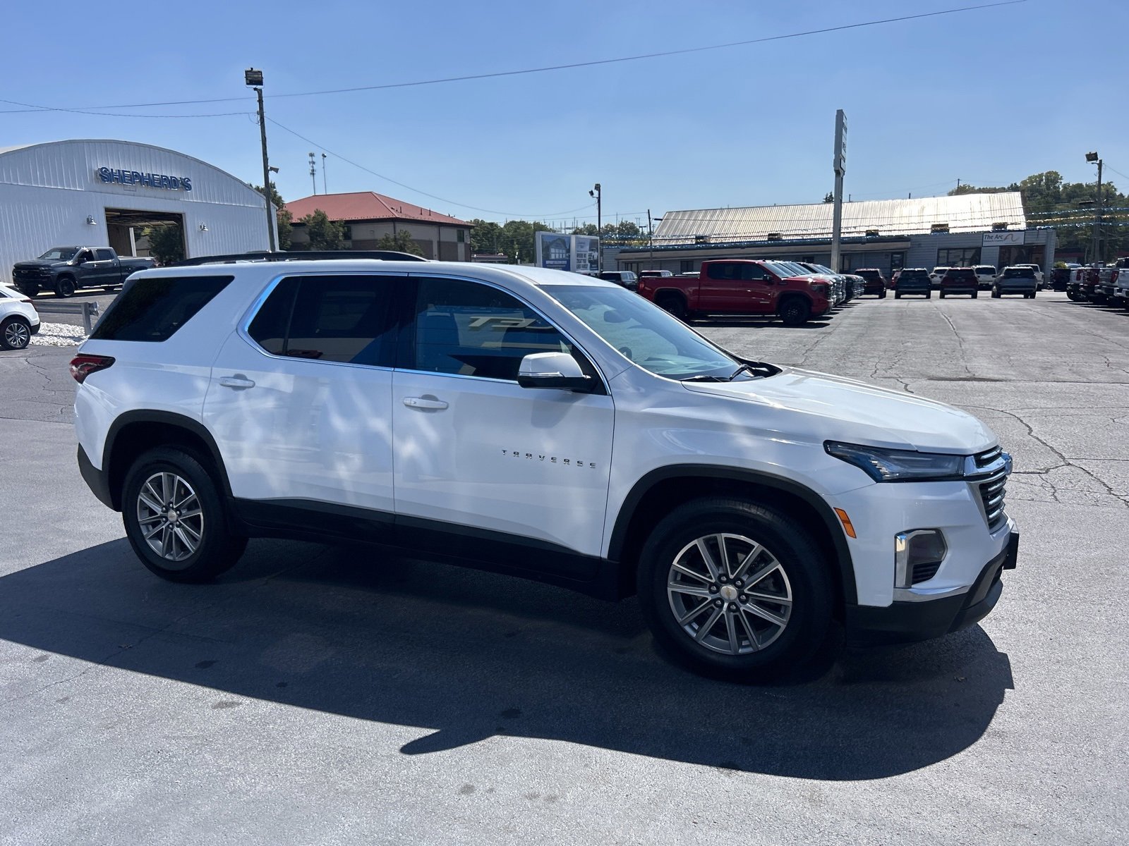 2023 Chevrolet Traverse Cloth photo 10