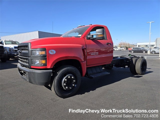 2024 Chevrolet Silverado 4500HD Work Truck photo 2