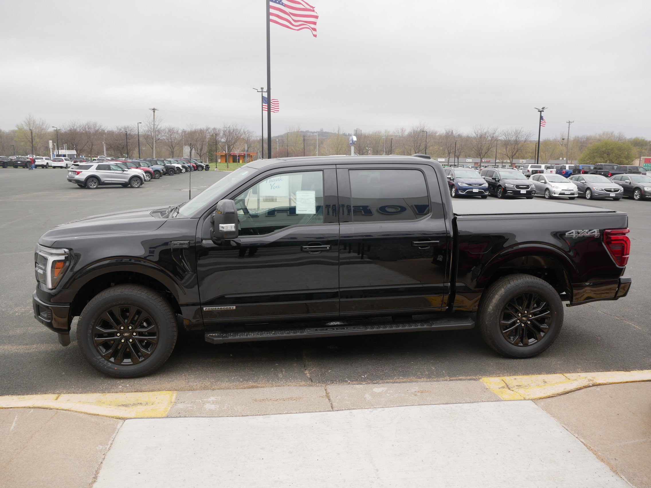 2025 Ford F-150 Lariat photo 5