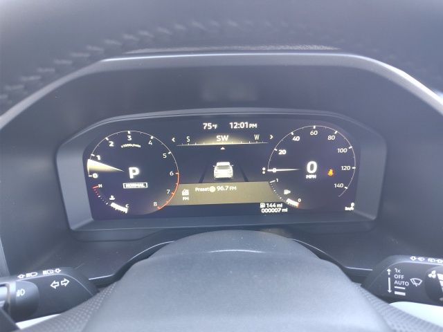 2025 Mitsubishi Outlander SE photo 13