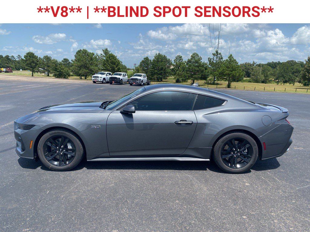 2025 Ford Mustang GT photo 4