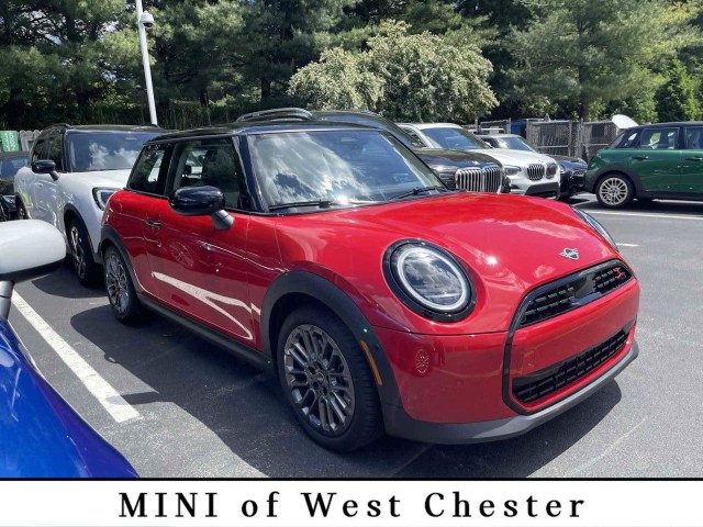 2025 MINI Hardtop 2 Door S's photo