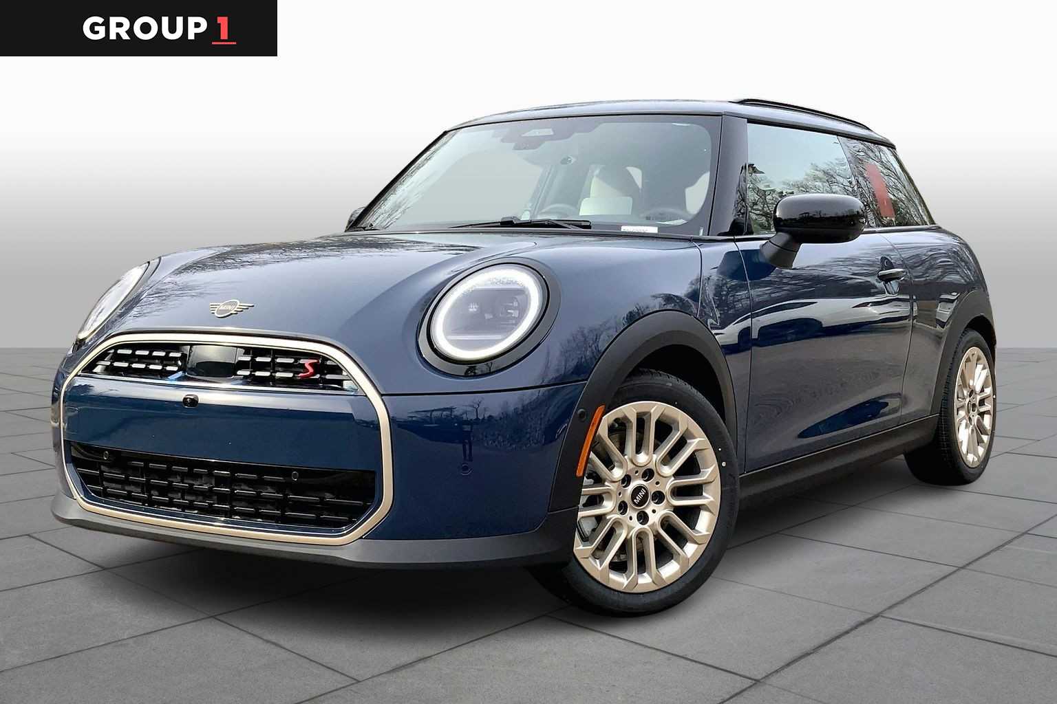2026 MINI Hardtop 2 Door S's photo