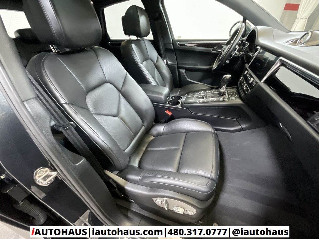 2019 Porsche Macan S photo 18