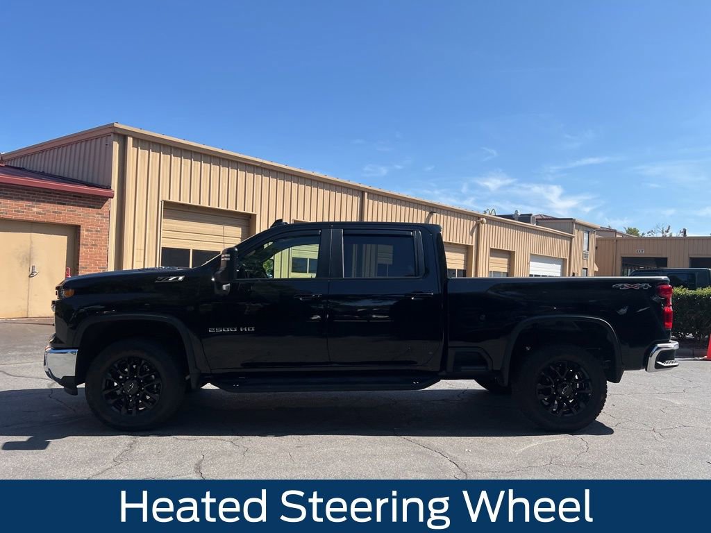 2025 Chevrolet Silverado 2500HD LT photo 4