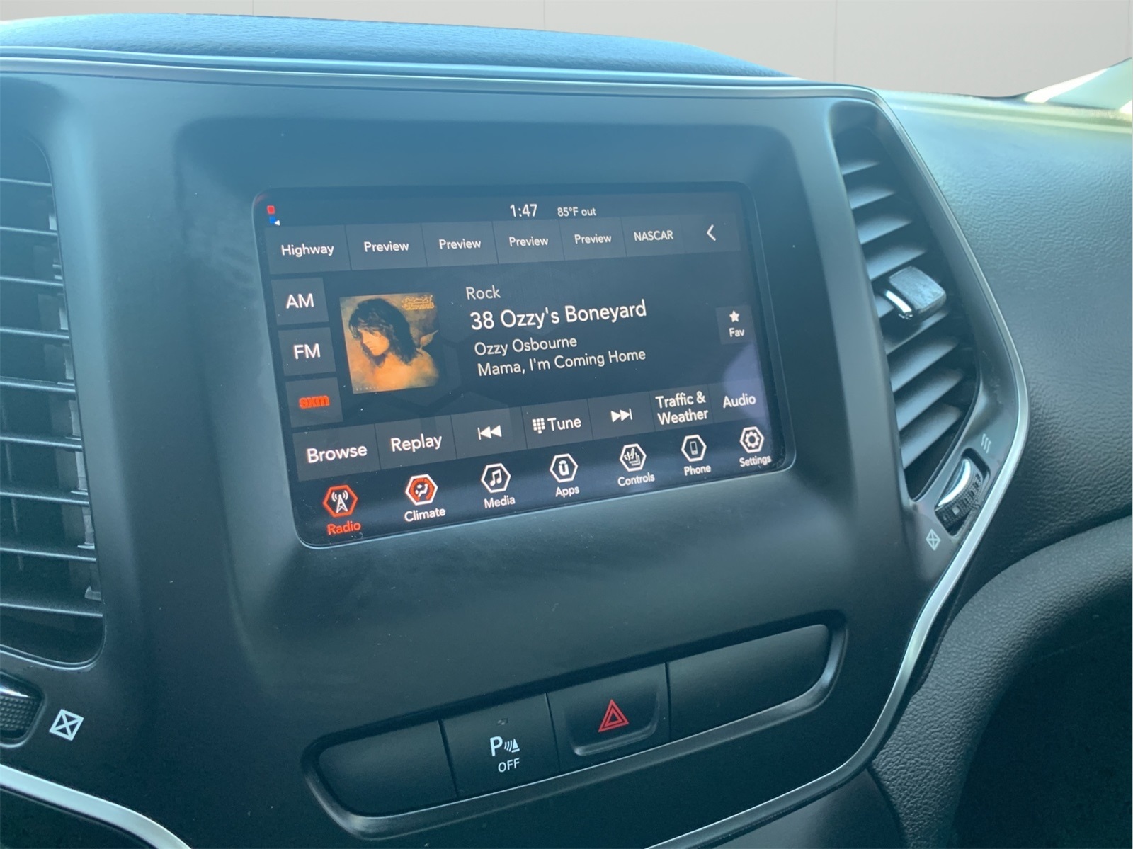 2020 Jeep Cherokee Latitude photo 15