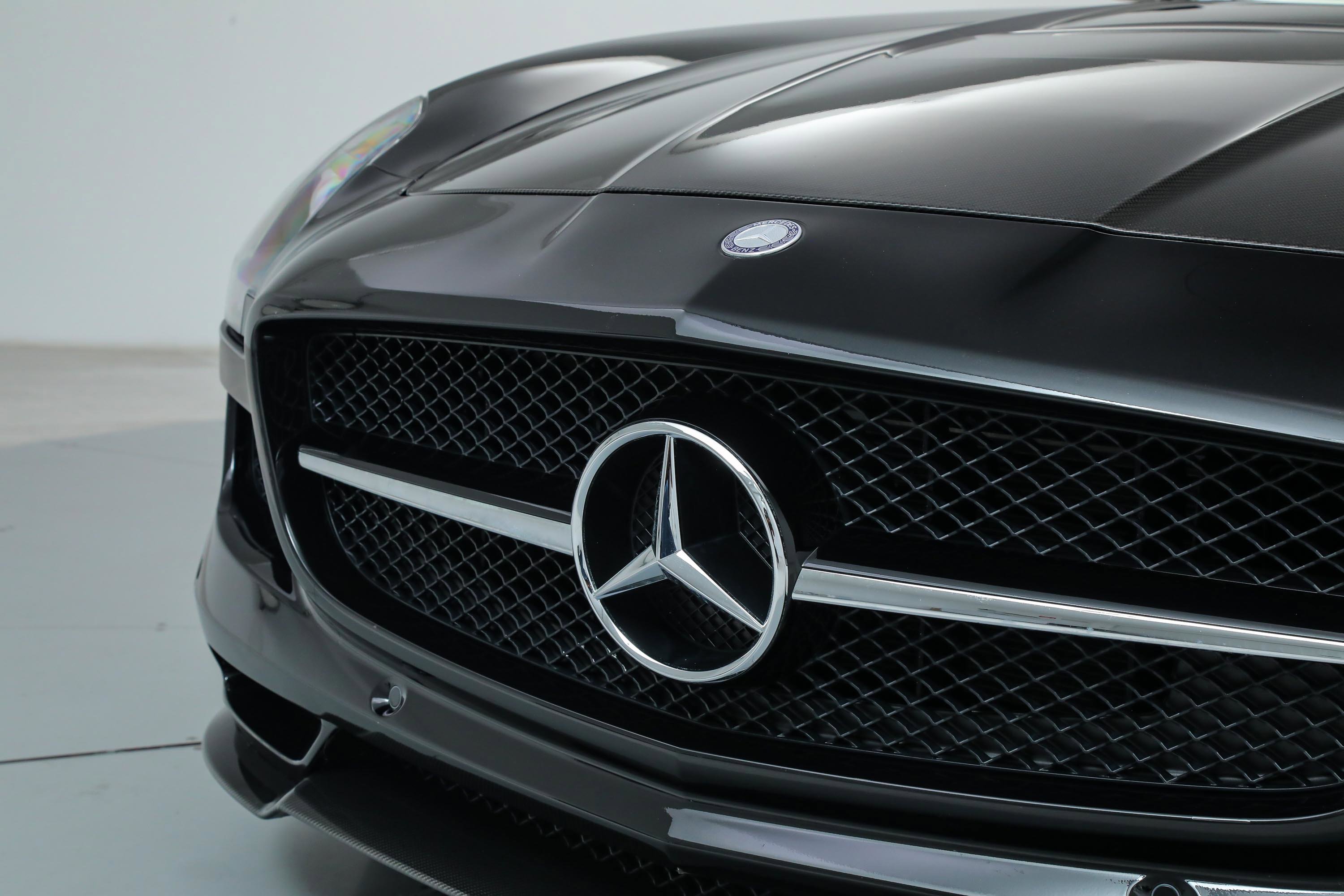 2015 Mercedes Benz SLS AMG photo 13