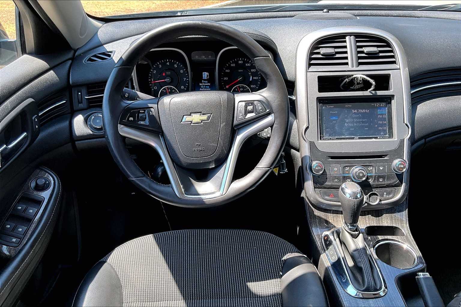 2015 Chevrolet Malibu 2LT photo 6
