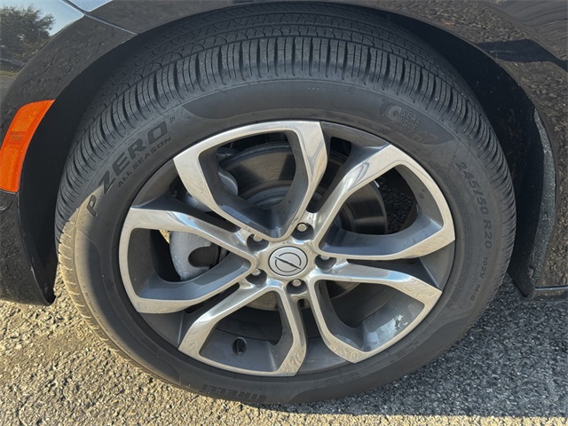 2025 Chrysler Pacifica Pinnacle photo 10